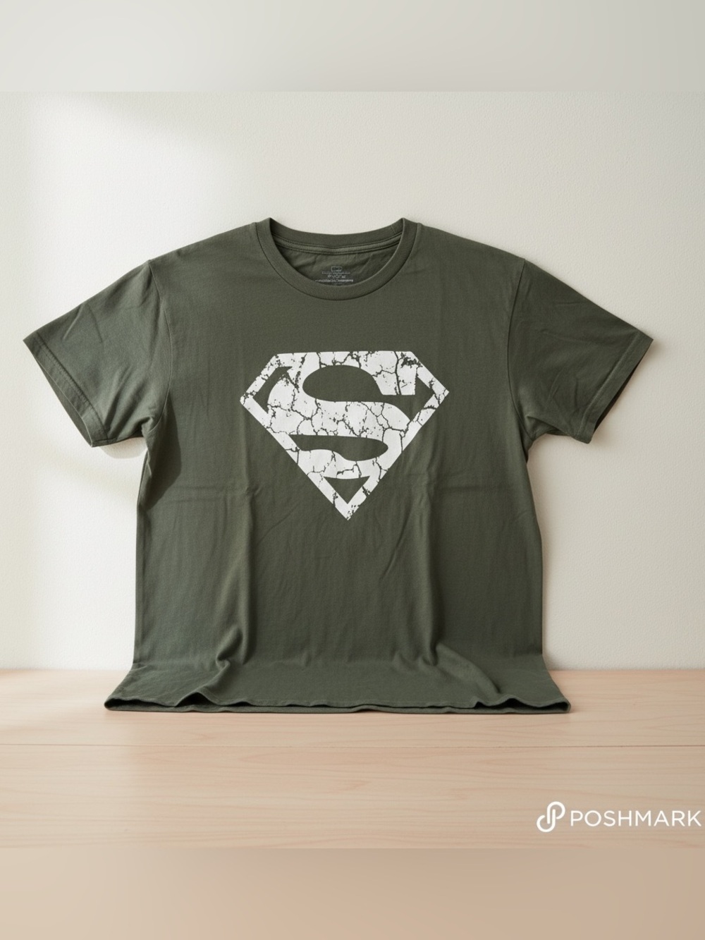 Superman Distressed Logo Graphic T-Shirt Olive Green Men’s Large